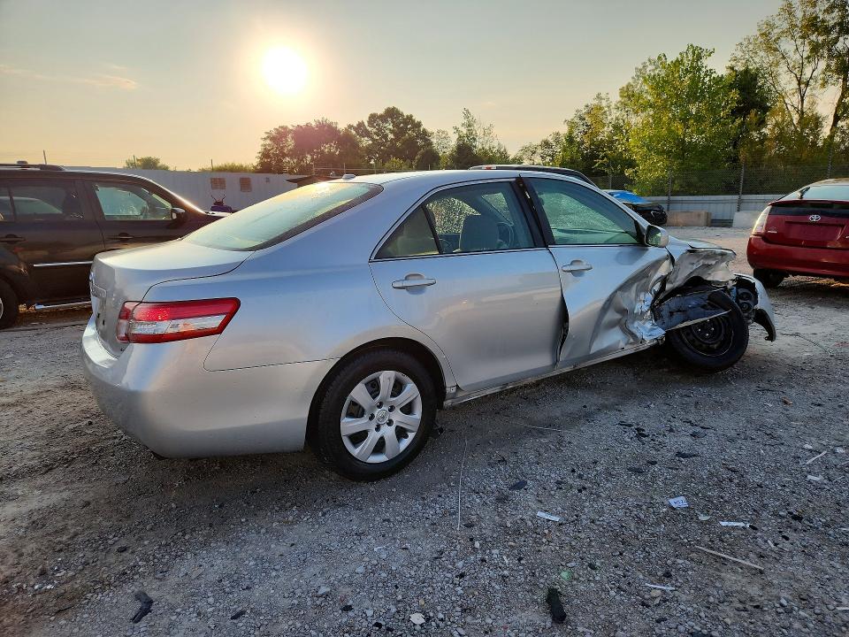 Photo 3 from auction – 2010 TOYOTA CAMRY with VIN 4T4BF3EK1AR002564