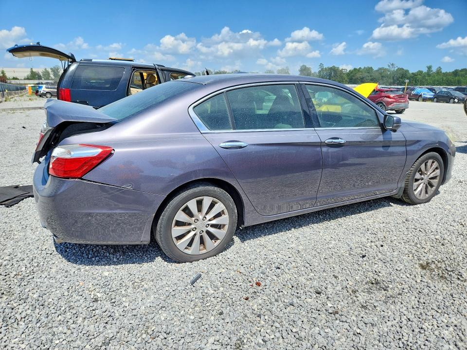Photo 3 from auction – 2015 HONDA ACCORD with VIN 1HGCR3F86FA003958