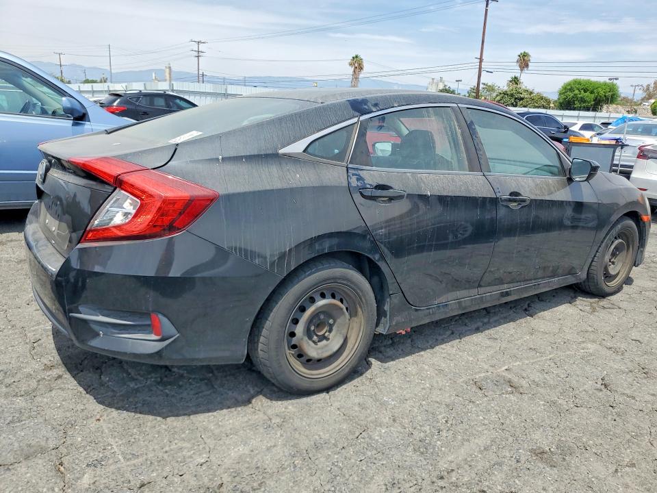 Photo 3 from auction – 2017 HONDA CIVIC with VIN 2HGFC2F50HH527691