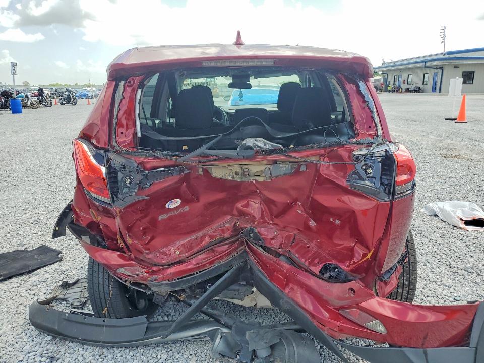 Photo 6 from auction – 2018 TOYOTA RAV4 with VIN 2T3ZFREV6JW486485