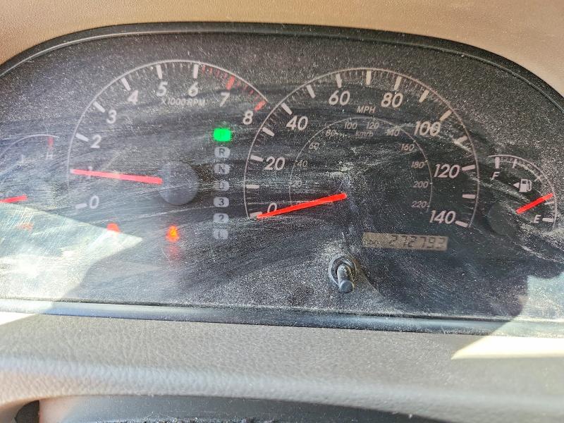 Photo 9 from auction – 2005 TOYOTA CAMRY with VIN 4T1BE30K45U004528
