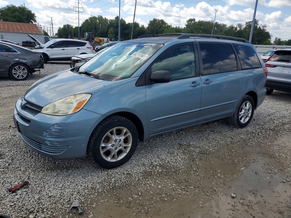 TOYOTA SIENNA 2005 with VIN 5TDBA23CX5S036497 - Photo from auction