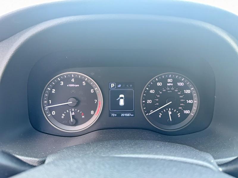 Photo 8 from auction – 2016 HYUNDAI TUCSON with VIN KM8J3CA29GU192143