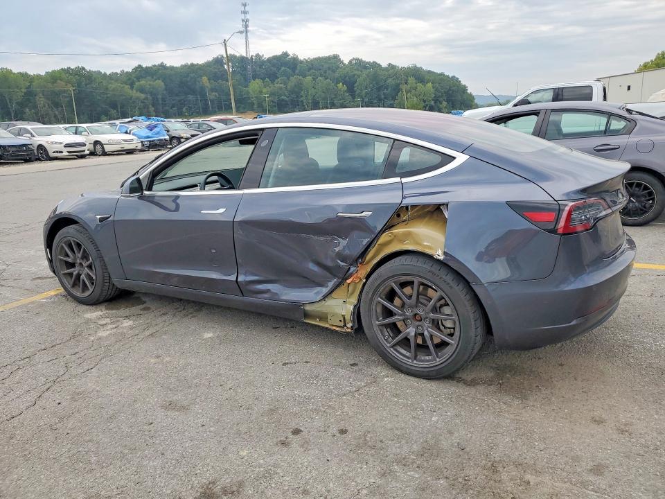 Photo 2 from auction – 2018 TESLA MODEL 3 with VIN 5YJ3E1EA2JF036541
