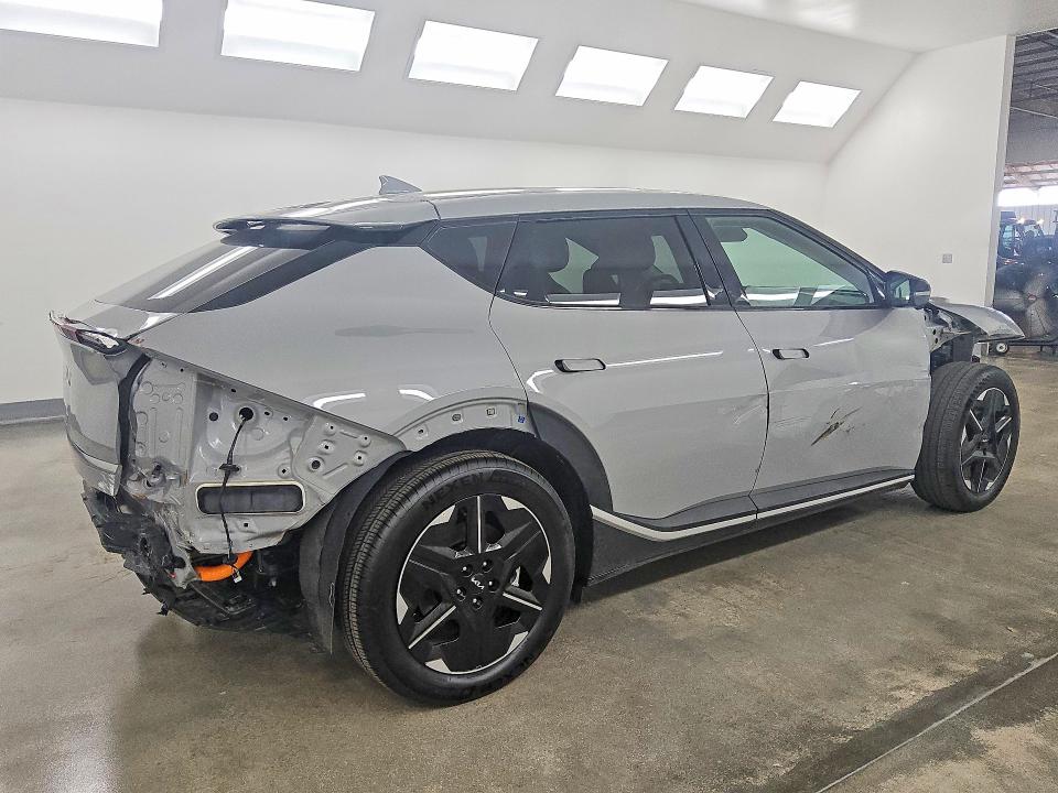 Снимка 3 от търг – 2025 KIA EV6 с VIN 5XYC34JA0SG013783