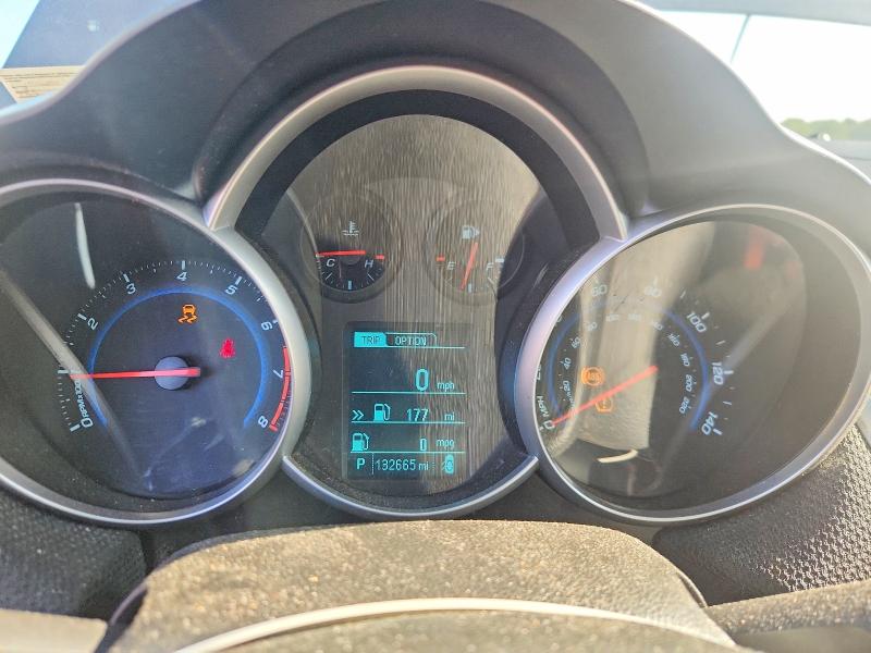 Photo 9 from auction – 2014 CHEVROLET CRUZE with VIN 1G1PC5SB6E7332632
