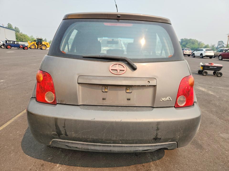 Photo 6 from auction – 2005 SCION XA with VIN JTKKT624950099775