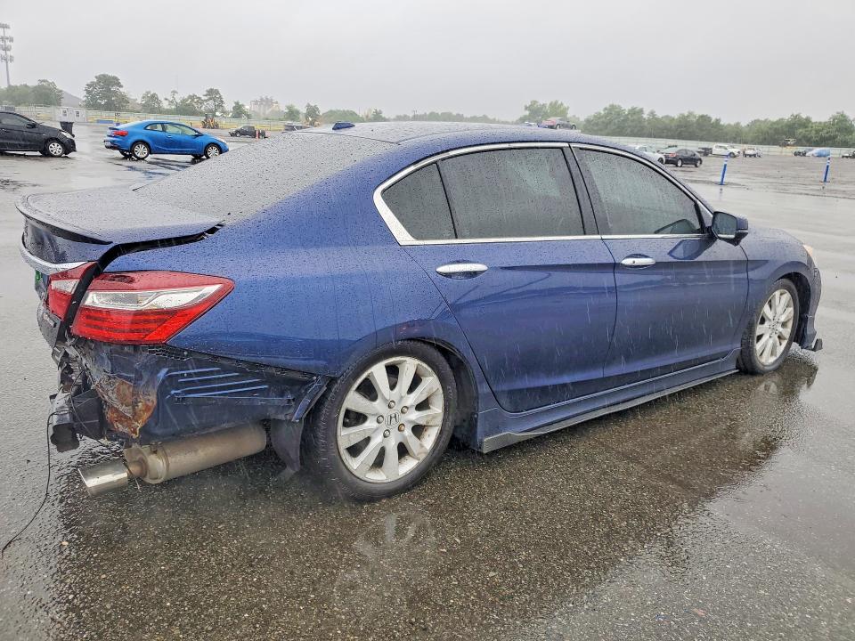 Photo 3 from auction – 2015 HONDA ACCORD with VIN 1HGCR2F85FA099995