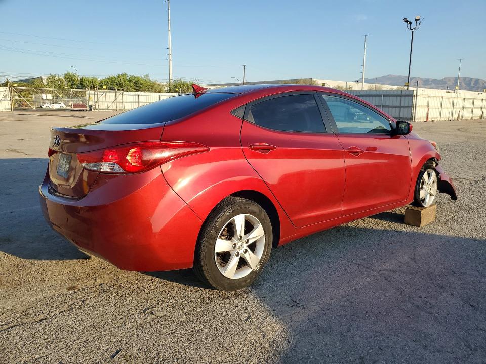Photo 3 from auction – 2013 HYUNDAI ELANTRA with VIN 5NPDH4AE7DH350018