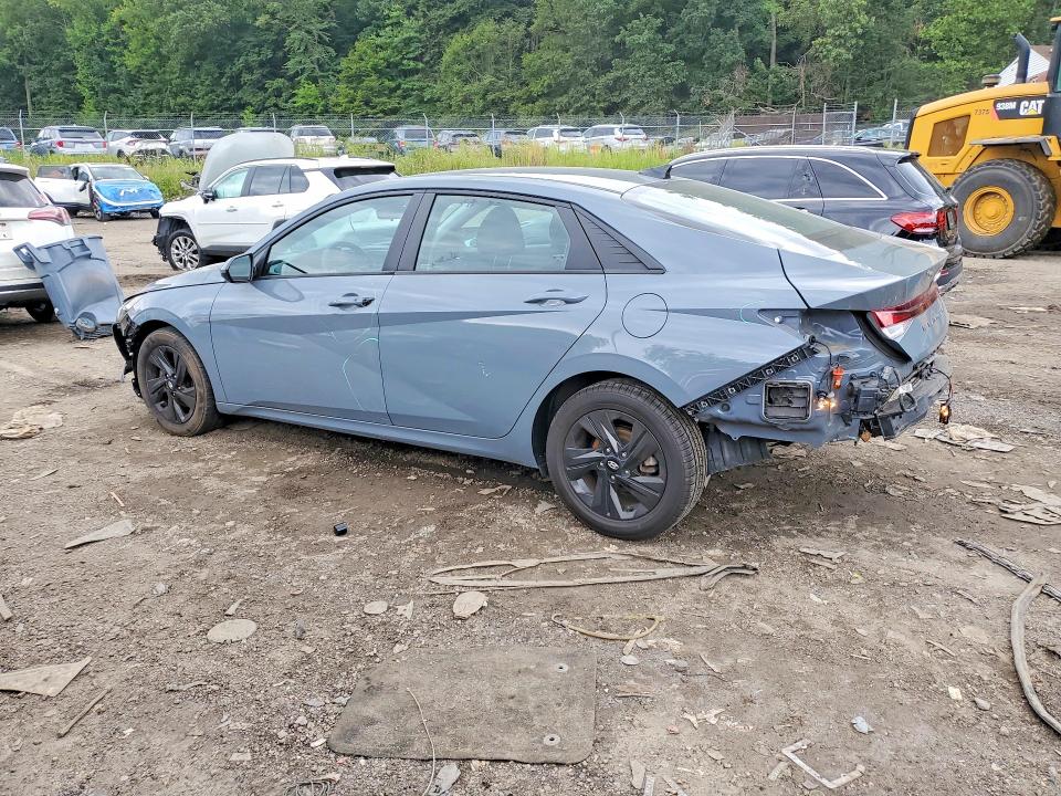 Снимка 2 от търг – 2023 HYUNDAI ELANTRA с VIN KMHLM4AG3PU433279