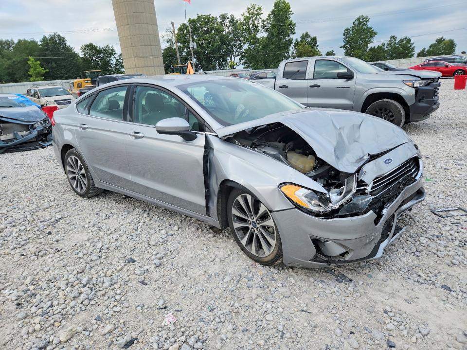Photo 4 from auction – 2020 FORD FUSION with VIN 3FA6P0T93LR124354