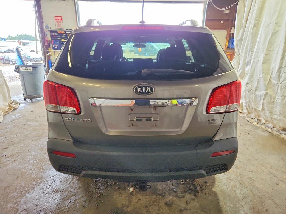 Photo 6 from auction – 2013 KIA SORENTO with VIN 5XYKTDA23DG386128