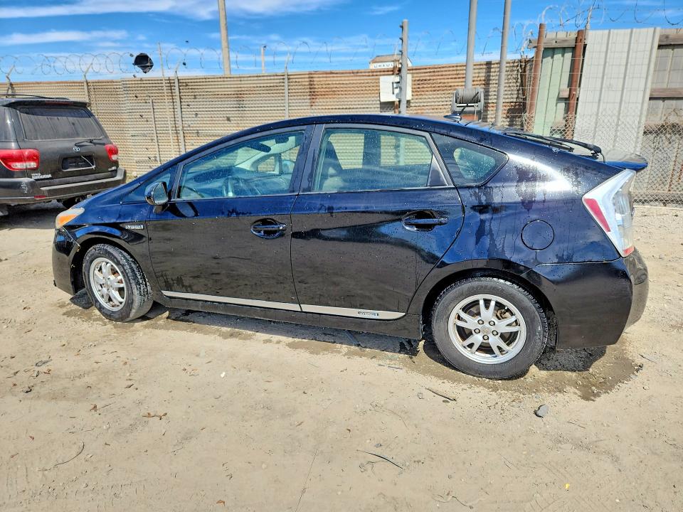 Photo 2 from auction – 2011 TOYOTA PRIUS with VIN JTDKN3DU5B0320619
