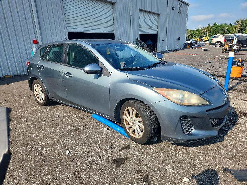 Photo 4 from auction – 2013 MAZDA 3 with VIN JM1BL1MP9D1775992