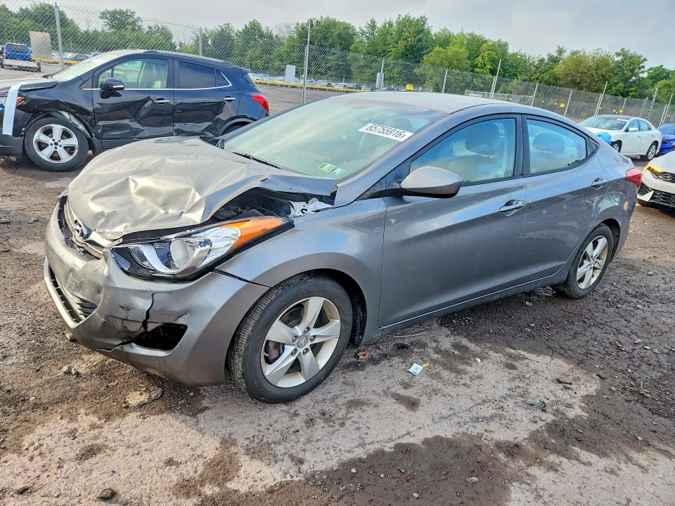 HYUNDAI ELANTRA 2013 with VIN 5NPDH4AE3DH205137 - Photo from auction