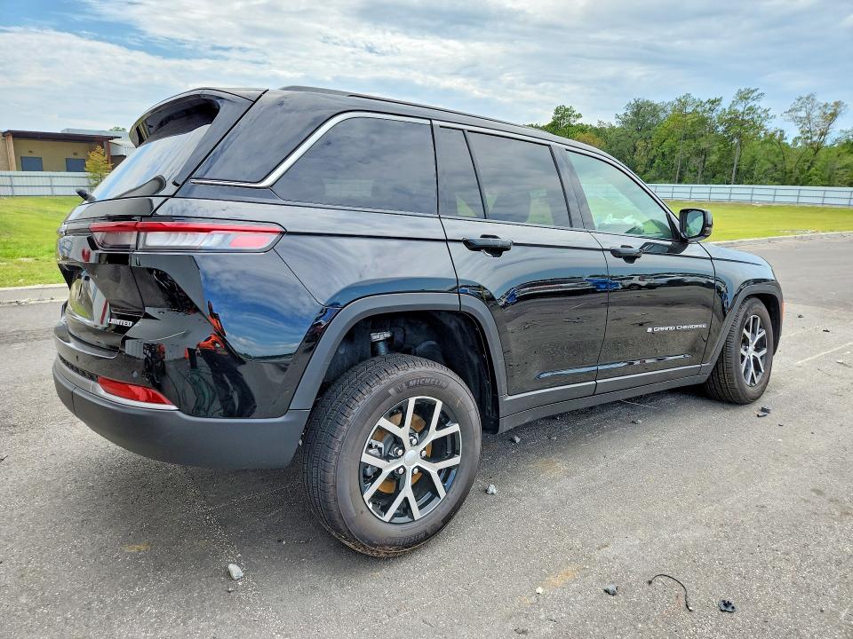 Photo 3 from auction – 2026 JEEP GRAND CHEROKEE with VIN 1C4RJHBR6TC241966