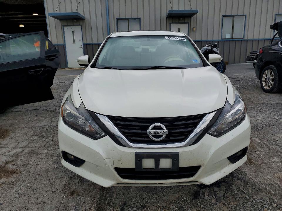Photo 5 from auction – 2017 NISSAN ALTIMA with VIN 1N4AL3APXHC146219