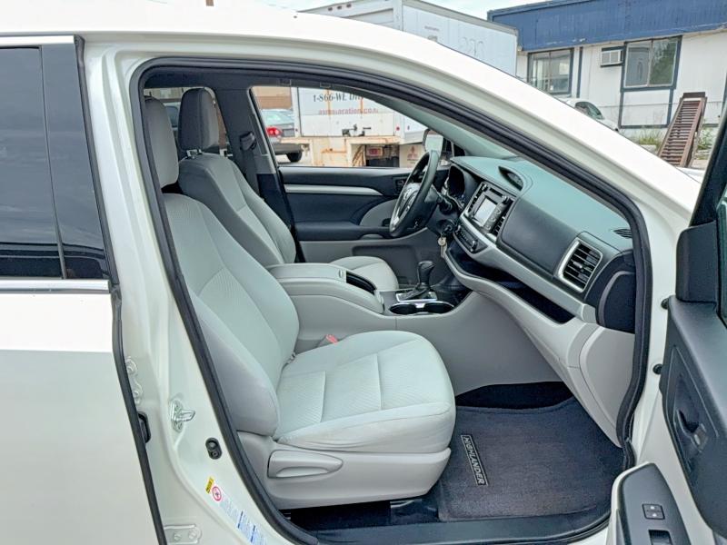 Photo 5 from auction – 2014 TOYOTA HIGHLANDER with VIN 5TDBKRFH1ES015566
