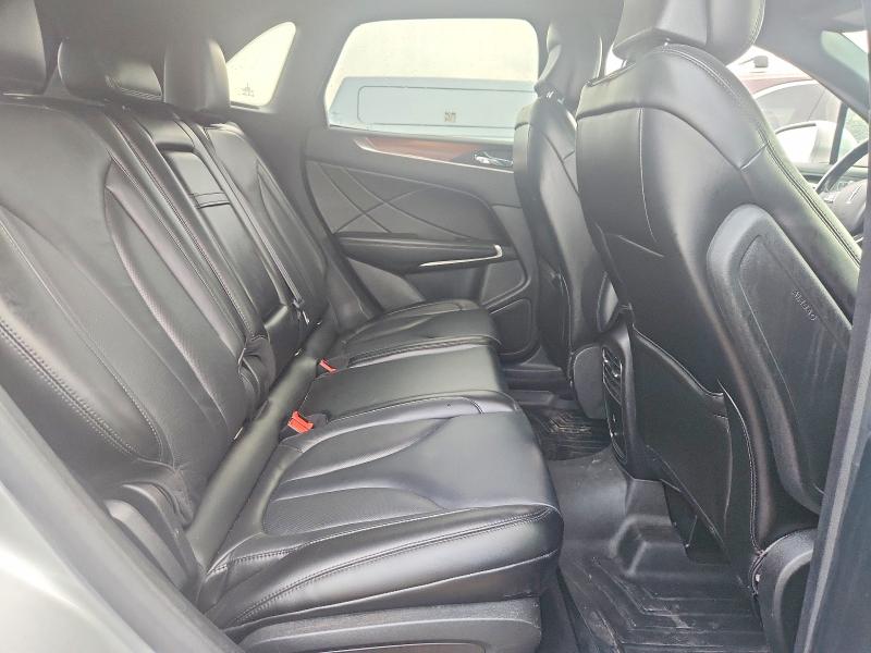 Photo 11 from auction – 2019 LINCOLN MKC with VIN 5LMCJ2D95KUL22281