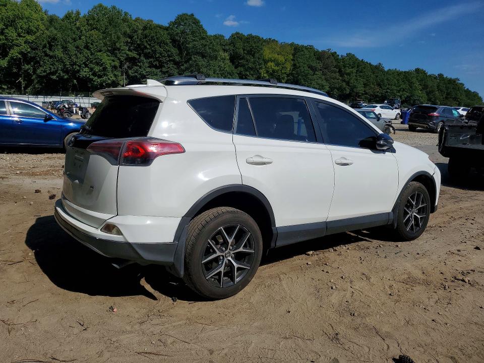 Foto 3 de la subasta – 2017 TOYOTA RAV4 con VIN JTMNFREV6HD100329