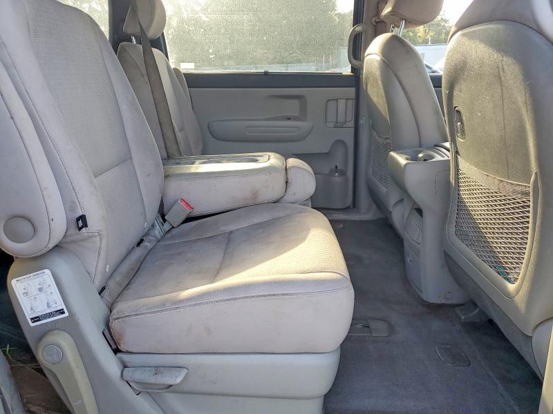 Снимка 11 от търг – 2016 KIA SEDONA с VIN KNDMB5C10G6101043