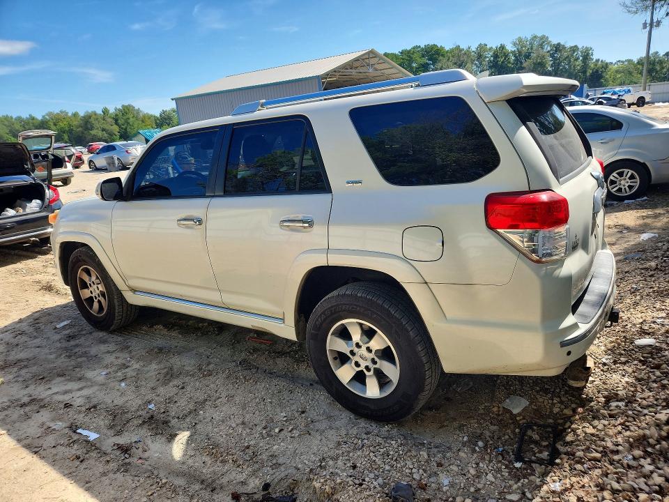 Photo 2 from auction – 2013 TOYOTA 4RUNNER with VIN JTEZU5JR8D5048355