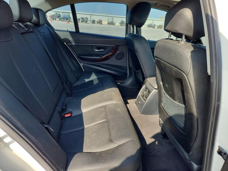 Photo 10 from auction – 2014 BMW 328 with VIN WBA3C1C52EK105777