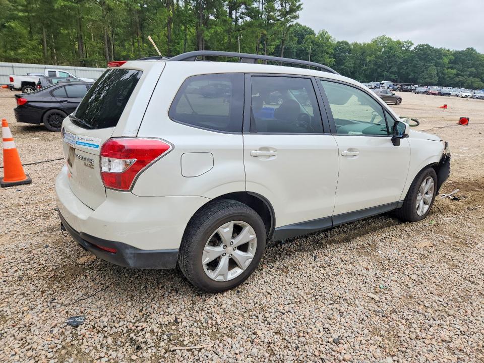 Photo 3 from auction – 2015 SUBARU FORESTER with VIN JF2SJAFCXFH423046