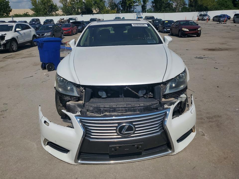 Photo 5 from auction – 2013 LEXUS LS with VIN JTHCL5EF9D5016817