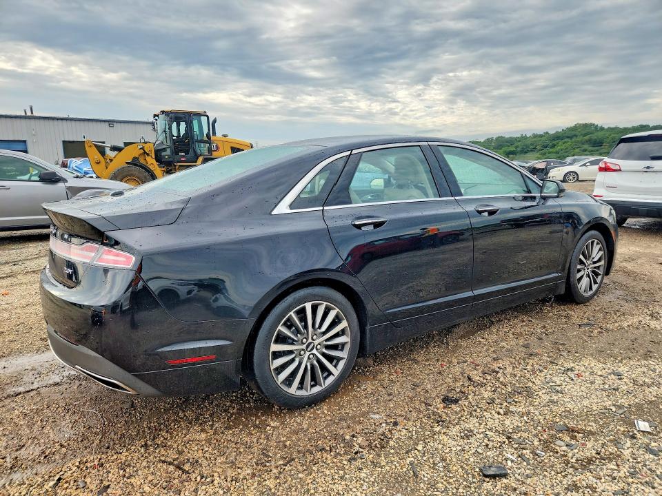 Zdjęcie 3 z aukcji – 2017 LINCOLN MKZ z VIN 3LN6L5C96HR659426