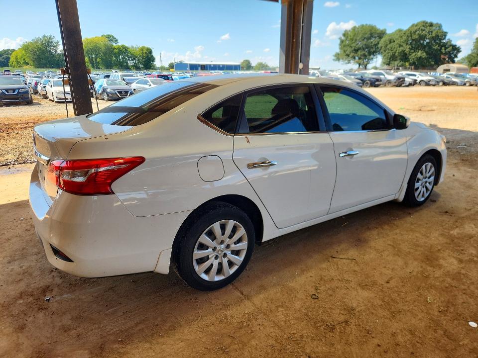 Photo 3 from auction – 2016 NISSAN SENTRA with VIN 3N1AB7AP6GY300910