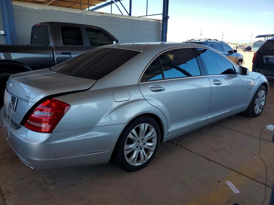 Photo 3 from auction – 2010 MERCEDES-BENZ S with VIN WDDNG9FB2AA316550