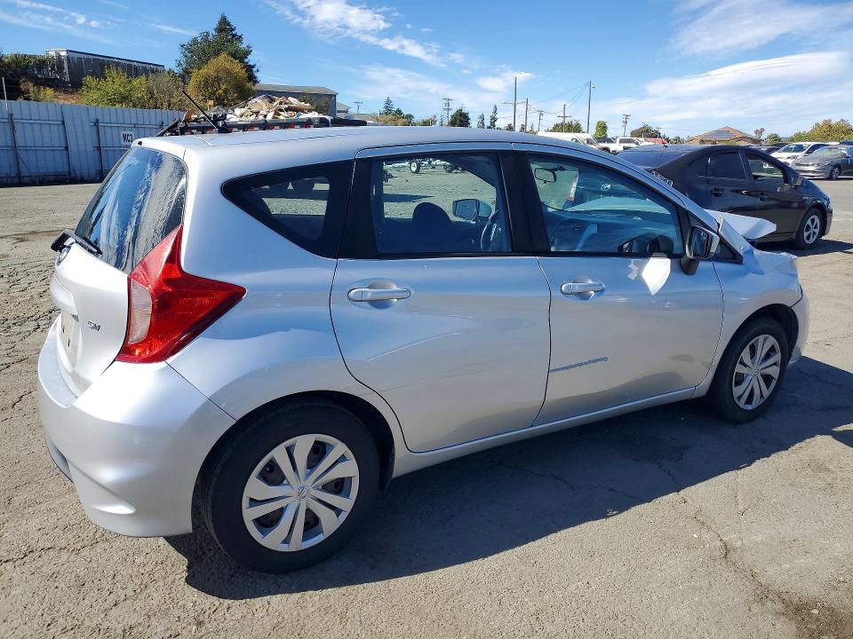Photo 3 from auction – 2018 NISSAN VERSA NOTE with VIN 3N1CE2CP9JL370924
