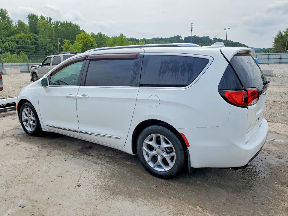 Photo 2 from auction – 2017 CHRYSLER PACIFICA with VIN 2C4RC1EG7HR507490