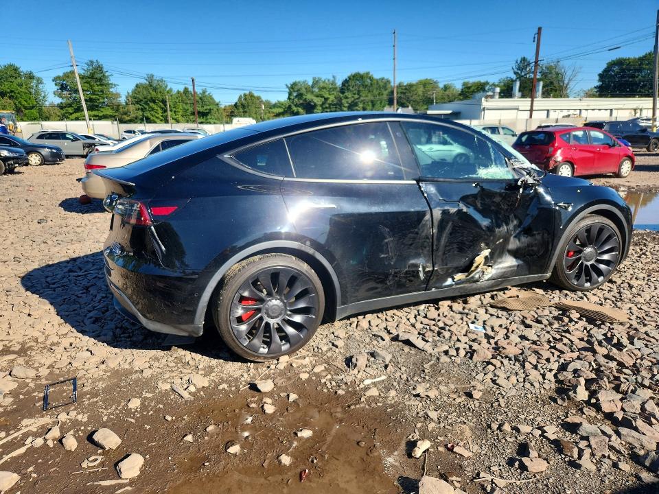 Photo 3 from auction – 2022 TESLA MODEL Y with VIN 7SAYGDEF1NF530265
