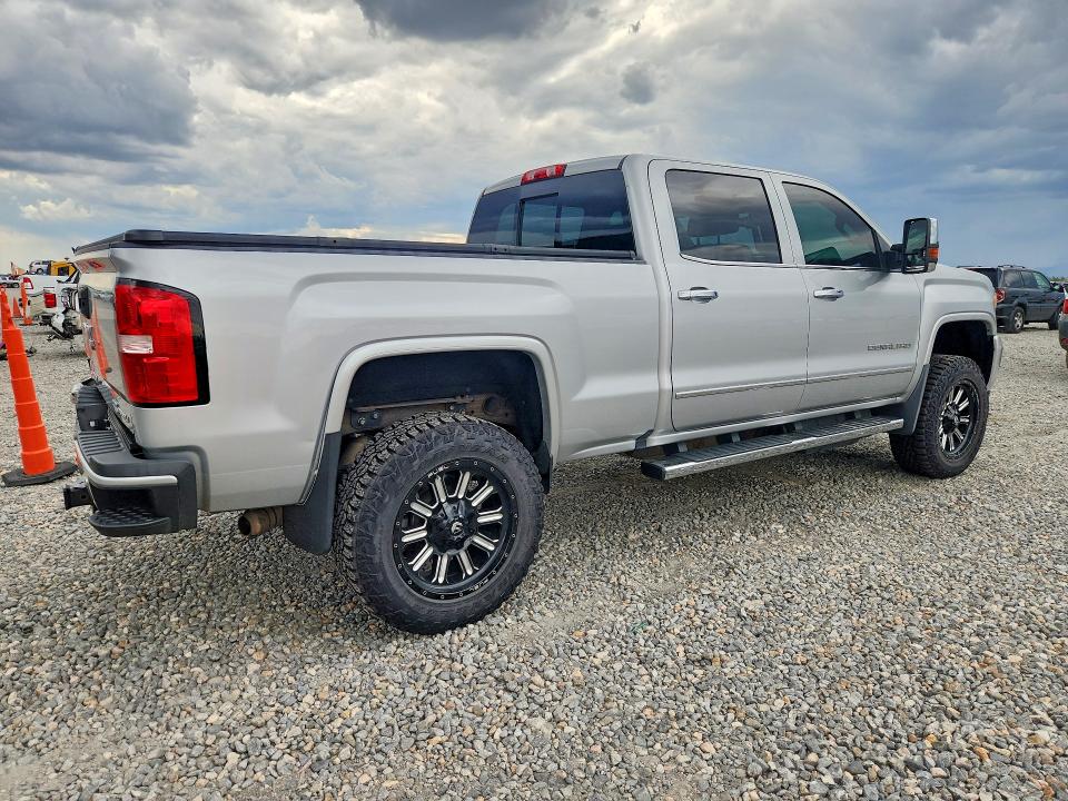 Photo 3 from auction – 2019 GMC SIERRA with VIN 1GT12SEYXKF223011