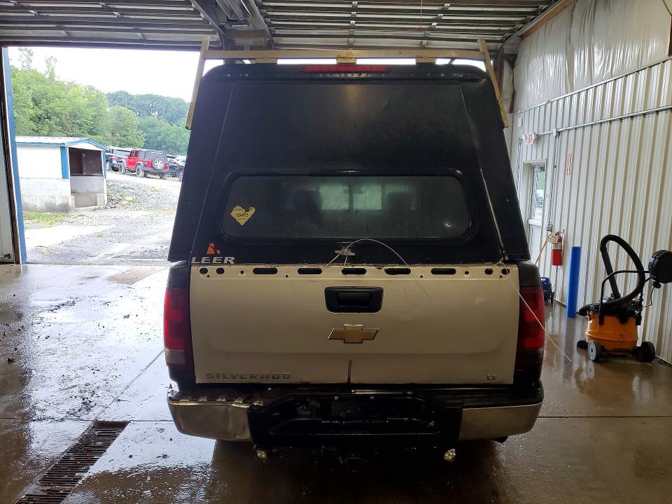 Photo 6 from auction – 2011 GMC SIERRA with VIN 1GTN2TE04BZ111174