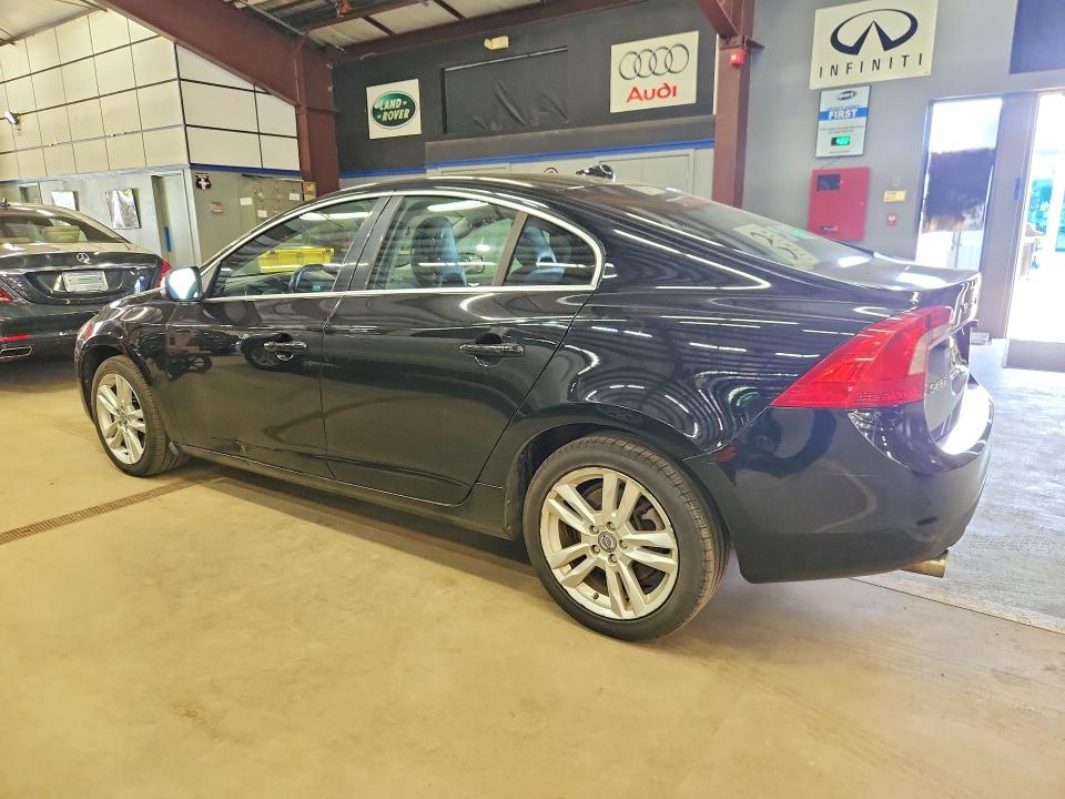 Photo 2 from auction – 2013 VOLVO S60 with VIN YV1612FH3D2171054