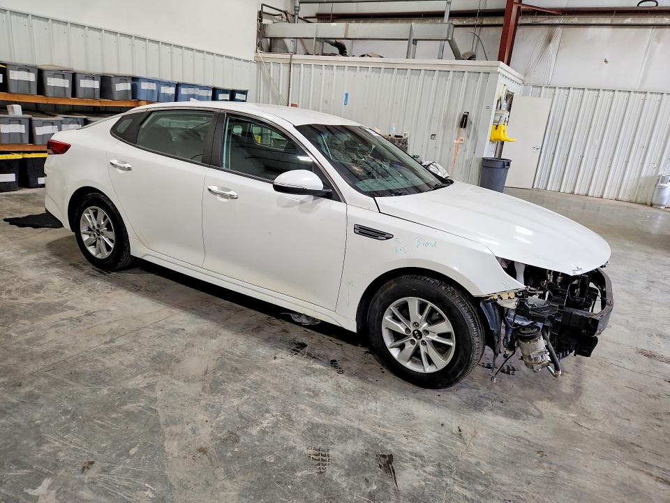 Photo 4 from auction – 2019 KIA OPTIMA with VIN 5XXGT4L39KG370724