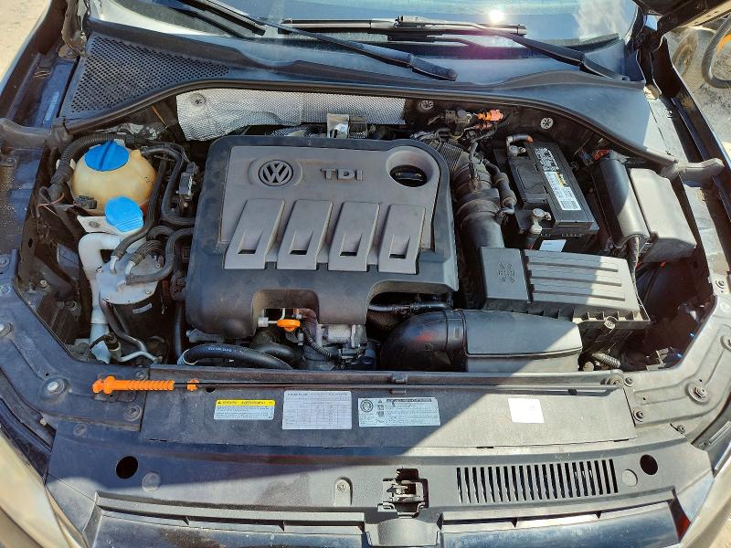 Photo 11 from auction – 2013 VOLKSWAGEN PASSAT with VIN 1VWCN7A38DC013029