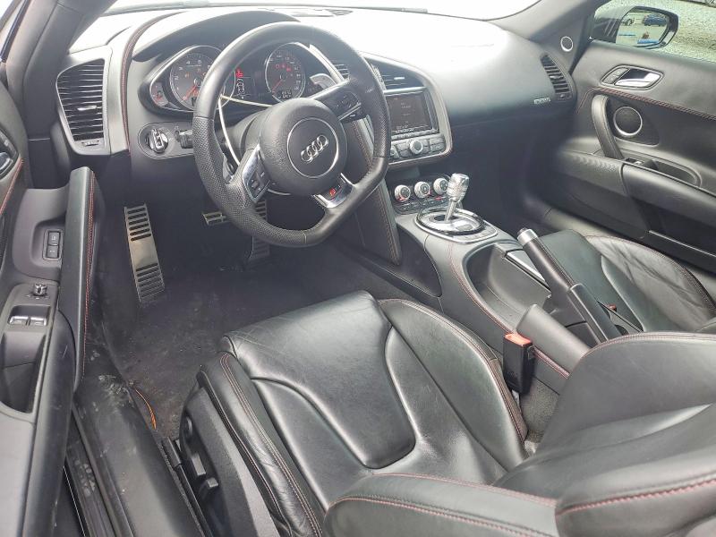 Photo 8 from auction – 2014 AUDI R8 with VIN WUAAUAFG6EN000696