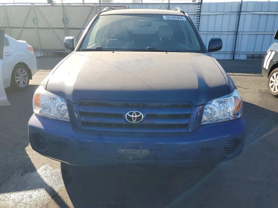 Photo 5 from auction – 2004 TOYOTA HIGHLANDER with VIN JTEGP21A140016075