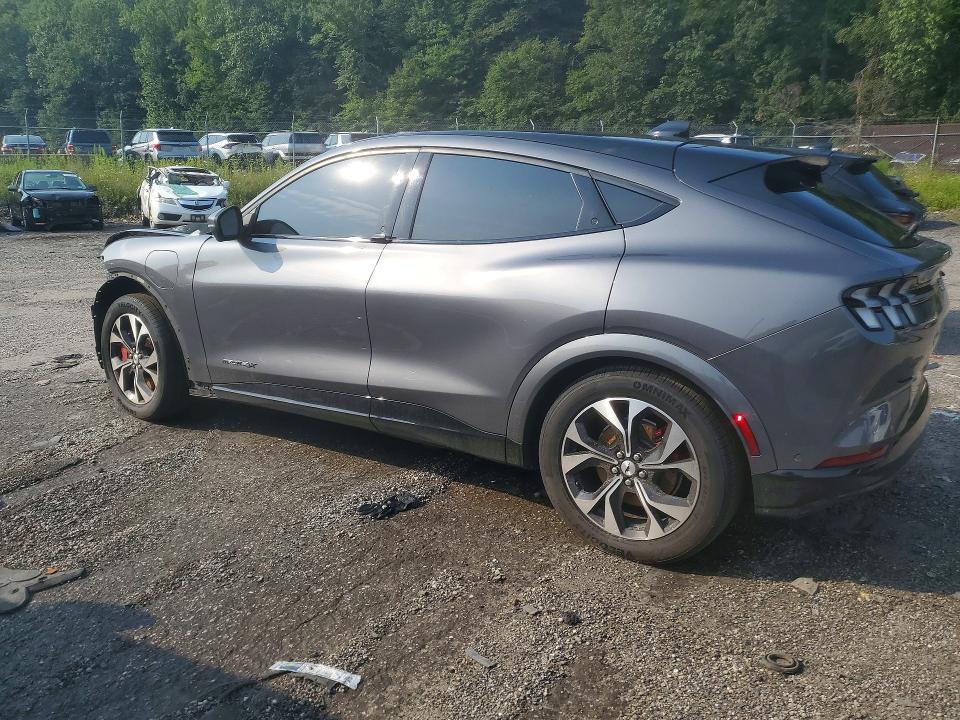 Photo 2 from auction – 2021 FORD MUSTANG MACH-E with VIN 3FMTK3SU0MMA10132