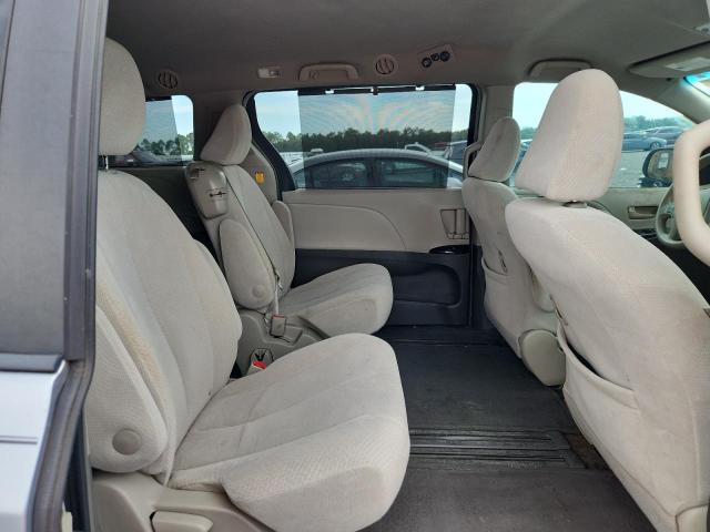 Photo 11 from auction – 2012 TOYOTA SIENNA with VIN 5TDKK3DC4CS186460