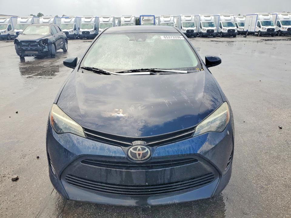 Снимка 5 от търг – 2018 TOYOTA COROLLA с VIN 5YFBURHE5JP763978