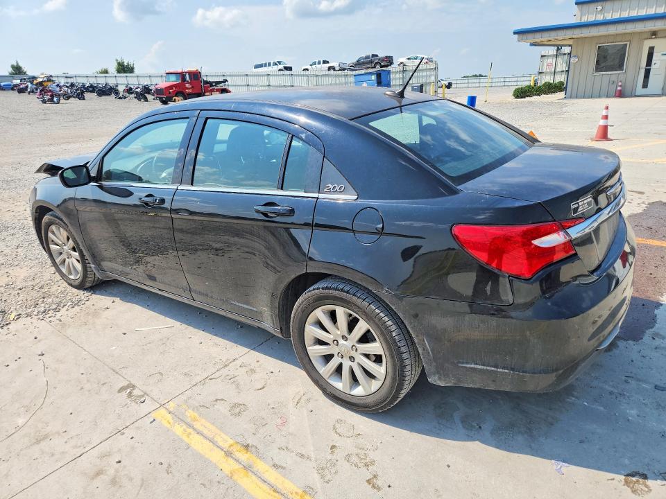 Photo 2 from auction – 2013 CHRYSLER 200 with VIN 1C3CCBBB0DN764958