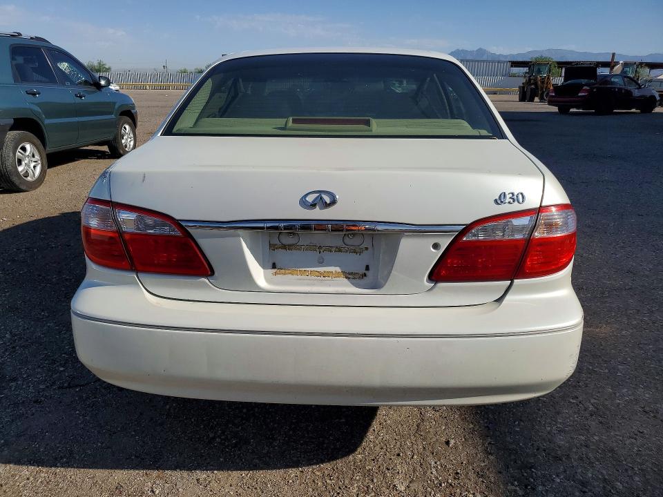 Photo 6 from auction – 2000 INFINITI I30 with VIN JNKCA31A5YT209228