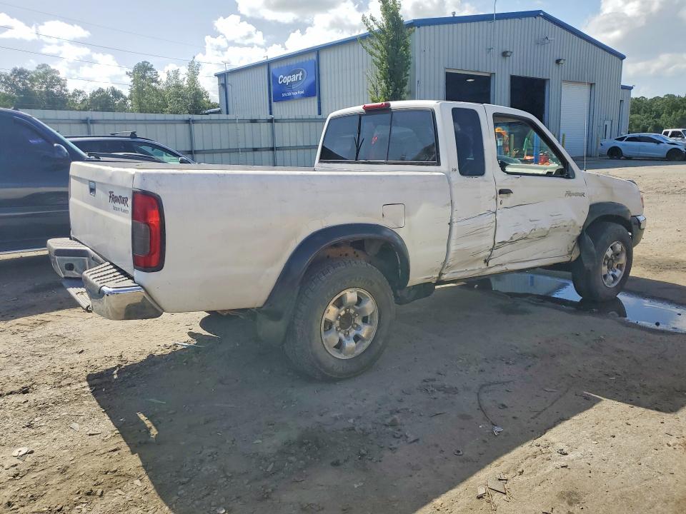 Photo 3 from auction – 2000 NISSAN FRONTIER with VIN 1N6ED26T9YC394192