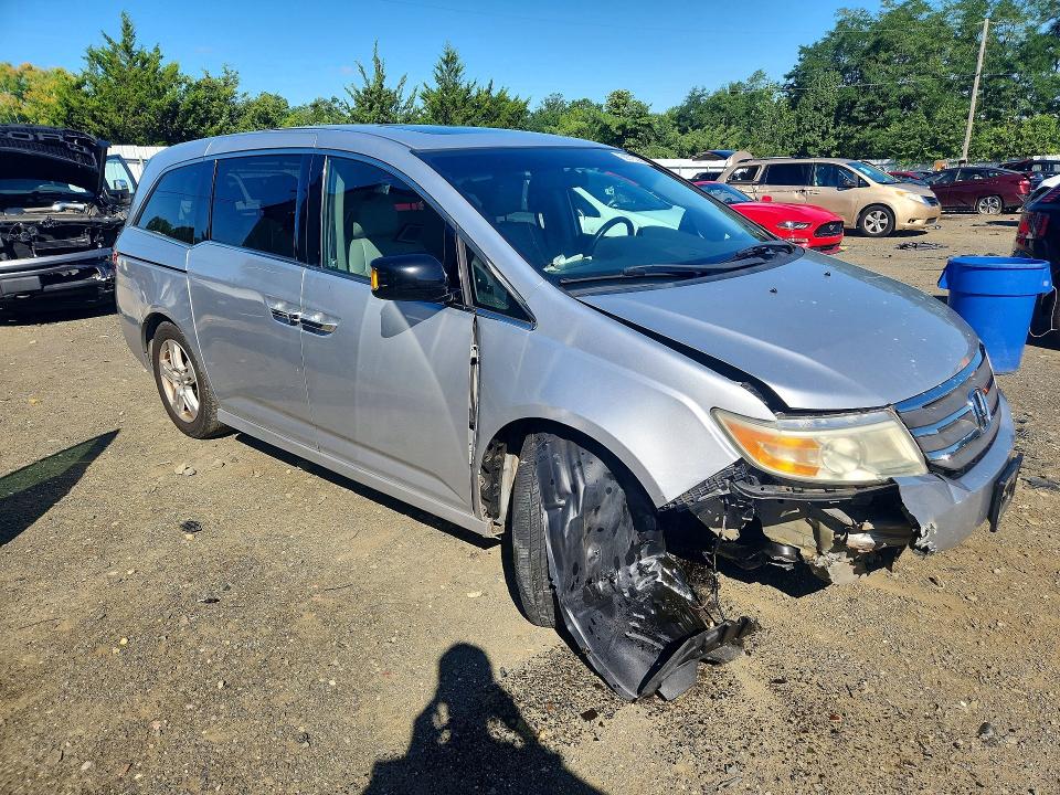 Photo 4 from auction – 2011 HONDA ODYSSEY with VIN 5FNRL5H9XBB043876