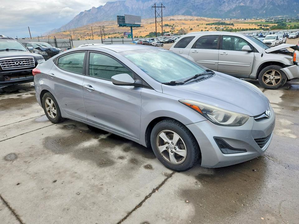 Photo 4 from auction – 2015 HYUNDAI ELANTRA with VIN 5NPDH4AE4FH646116
